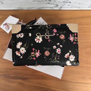 Jessica Simpson Floral wallet